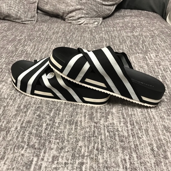 TOMMY HILFIGER Slides - Picture 4 of 7